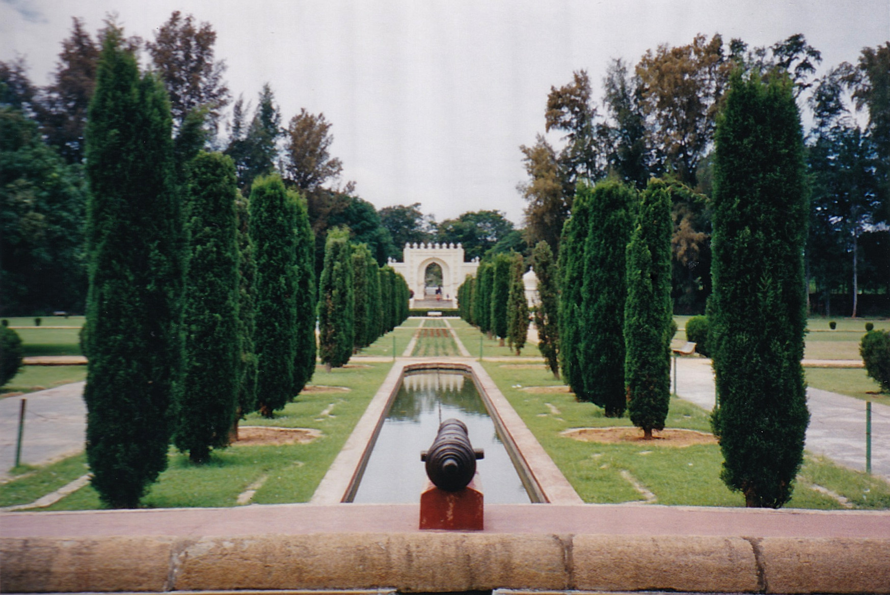 Jardin très symétrique autour du palais de Tippu Sultan